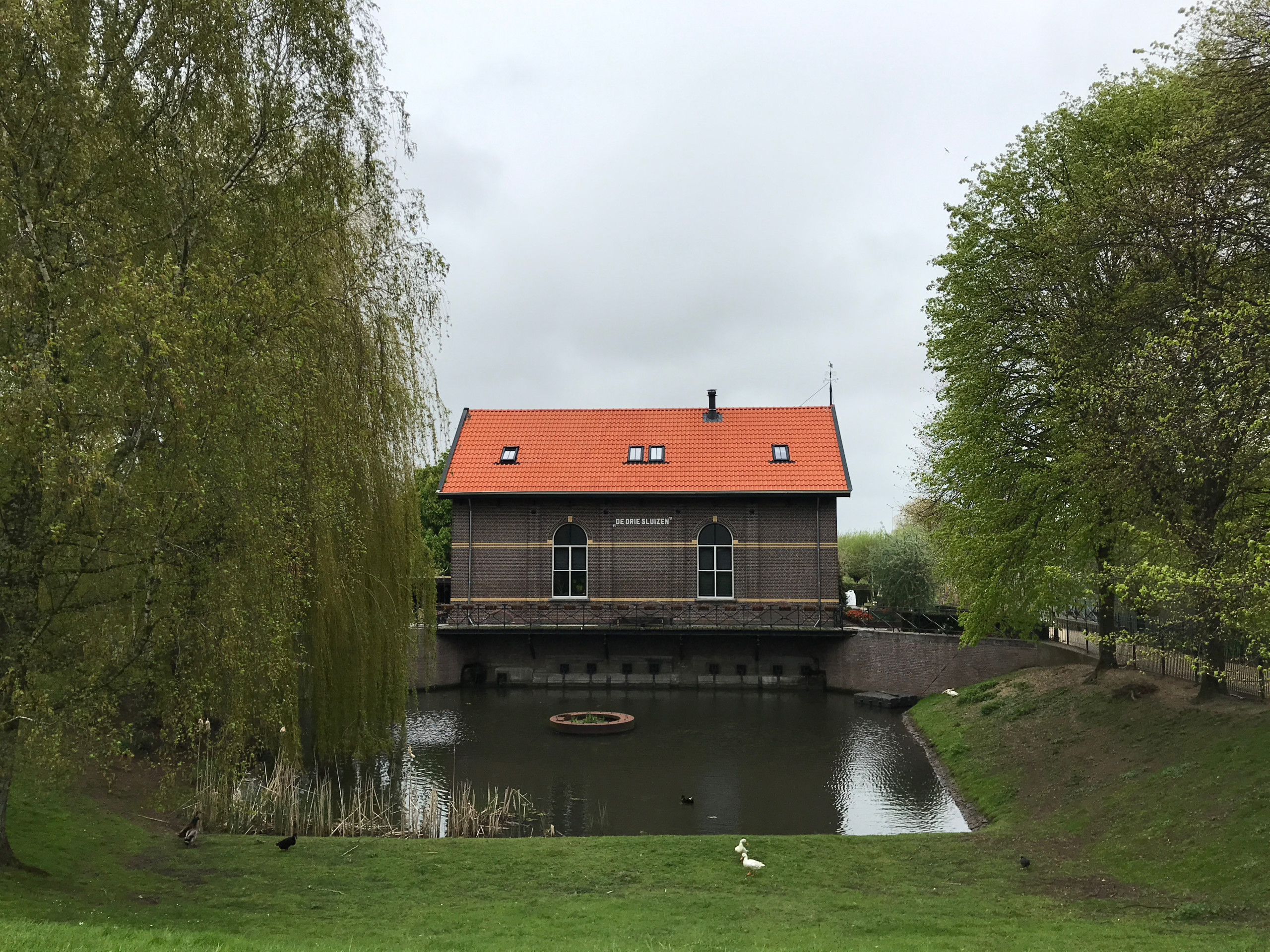Former pumping station ‘De drie sluizen’ in Nieuwendijk.
