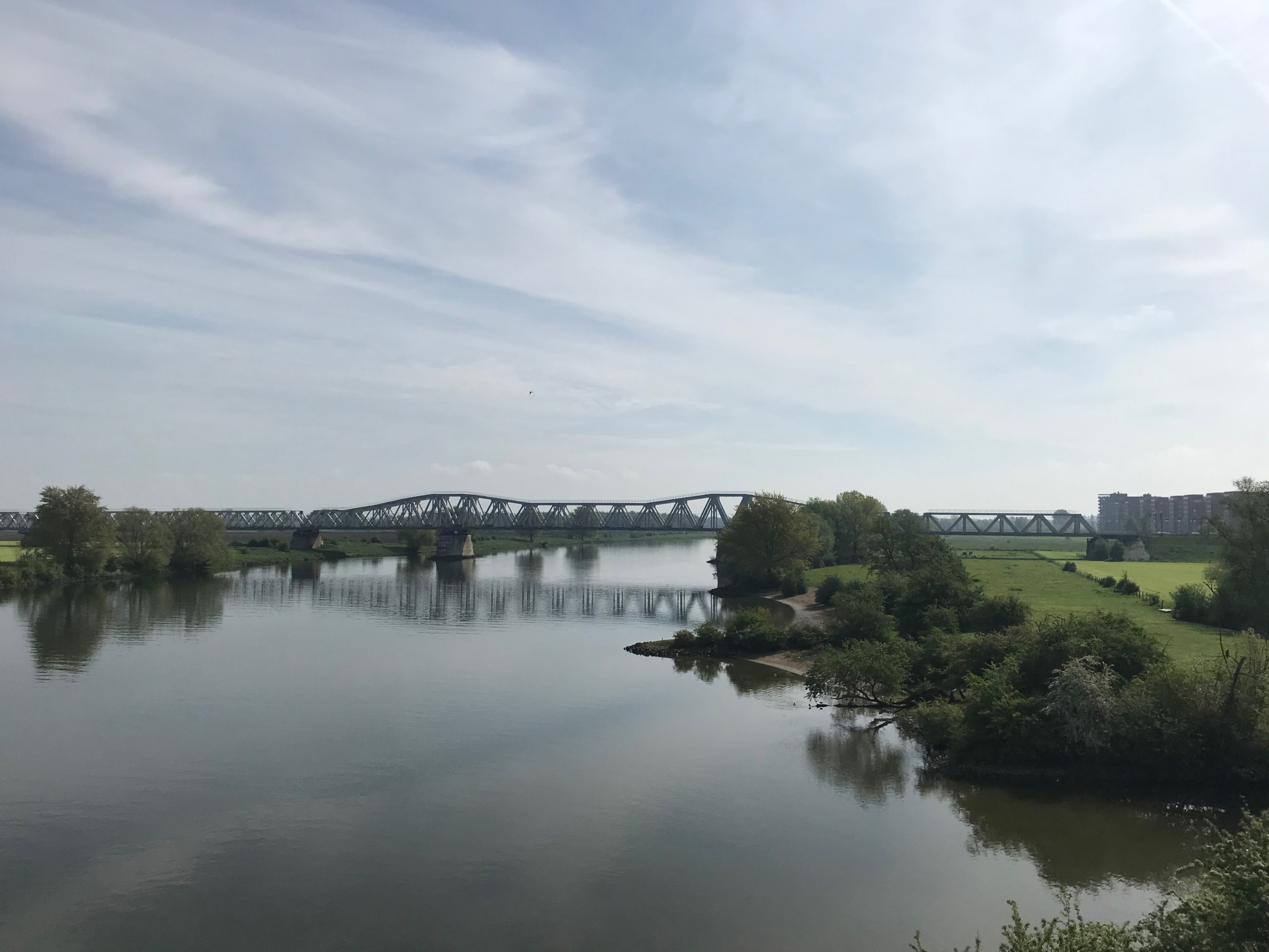 The railroad bridge across the Maas that brought me to Den Bosch.