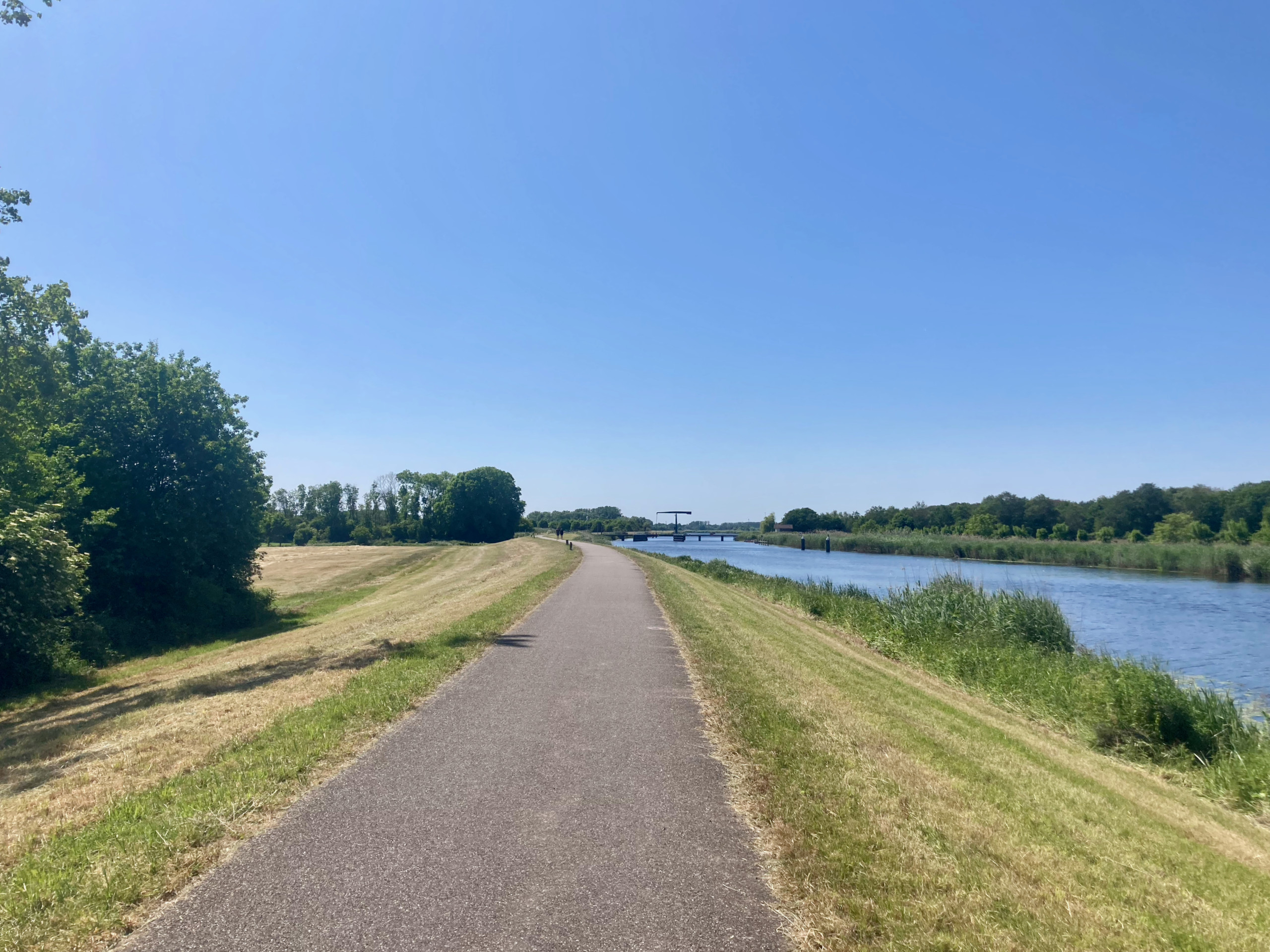 The Oude IJssel south of Hoog-Keppel.