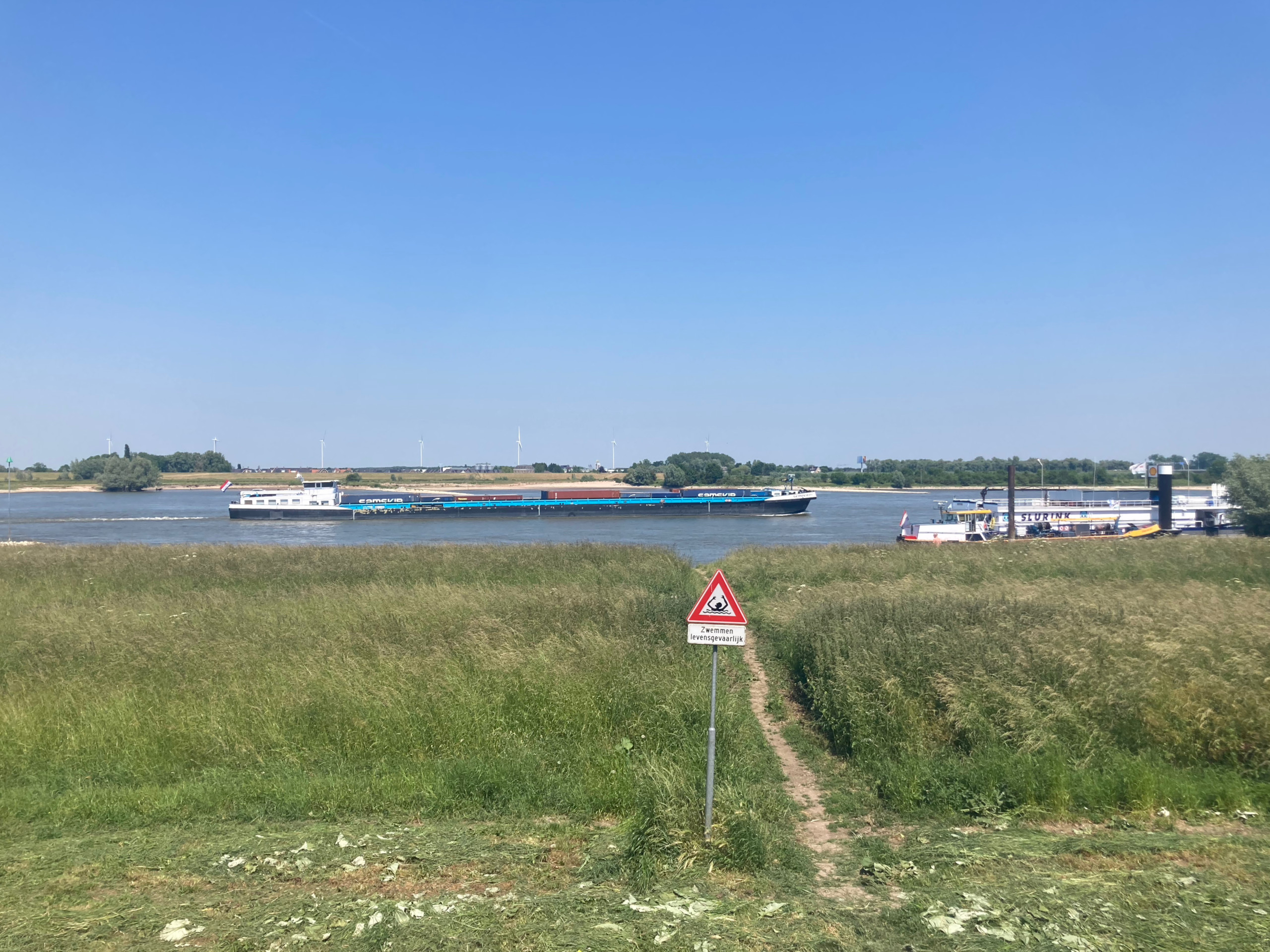 The Waal near Zaltbommel.