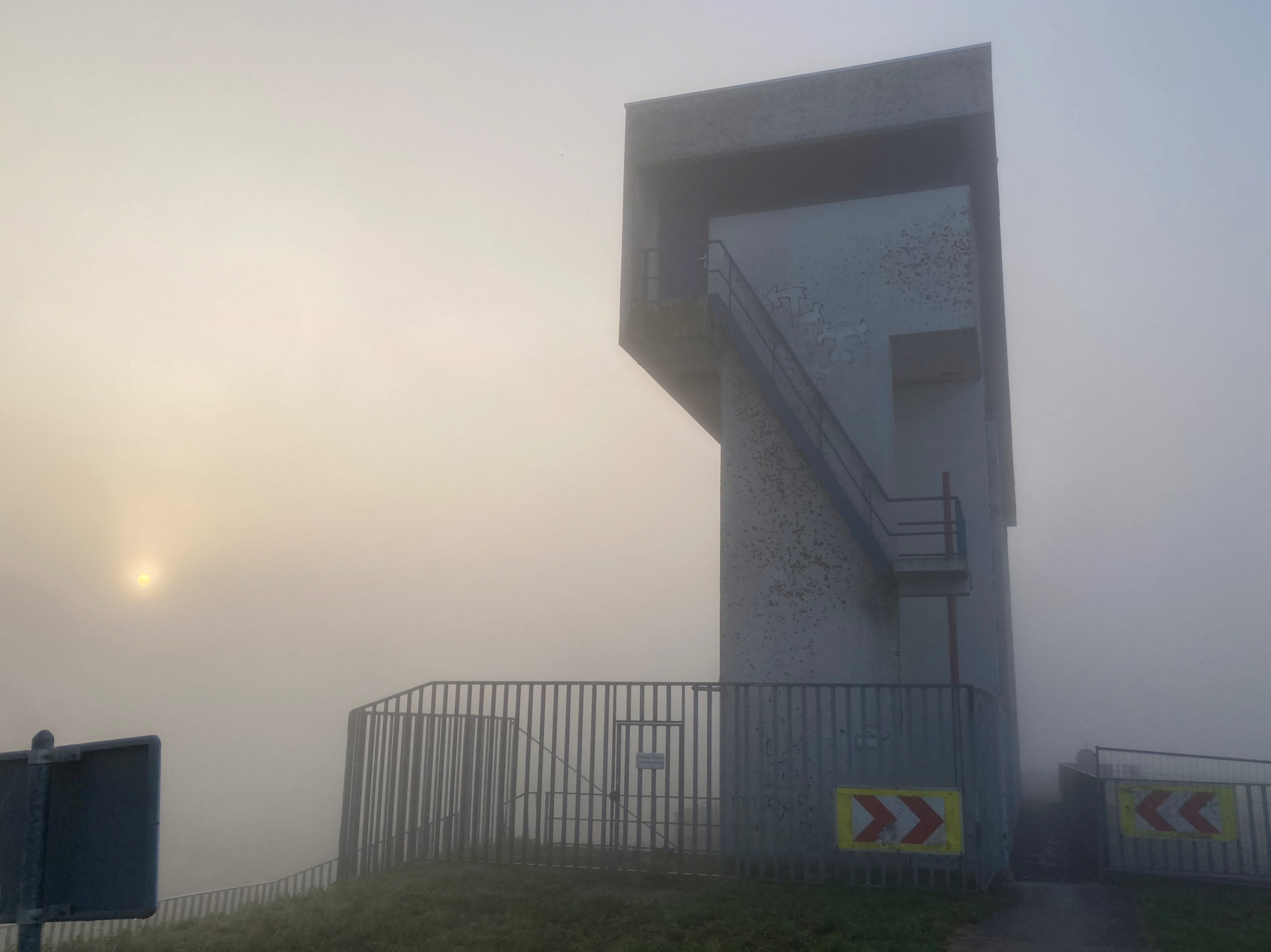 The Hoge Knarsluis across the Hooge Vaart in the mist.