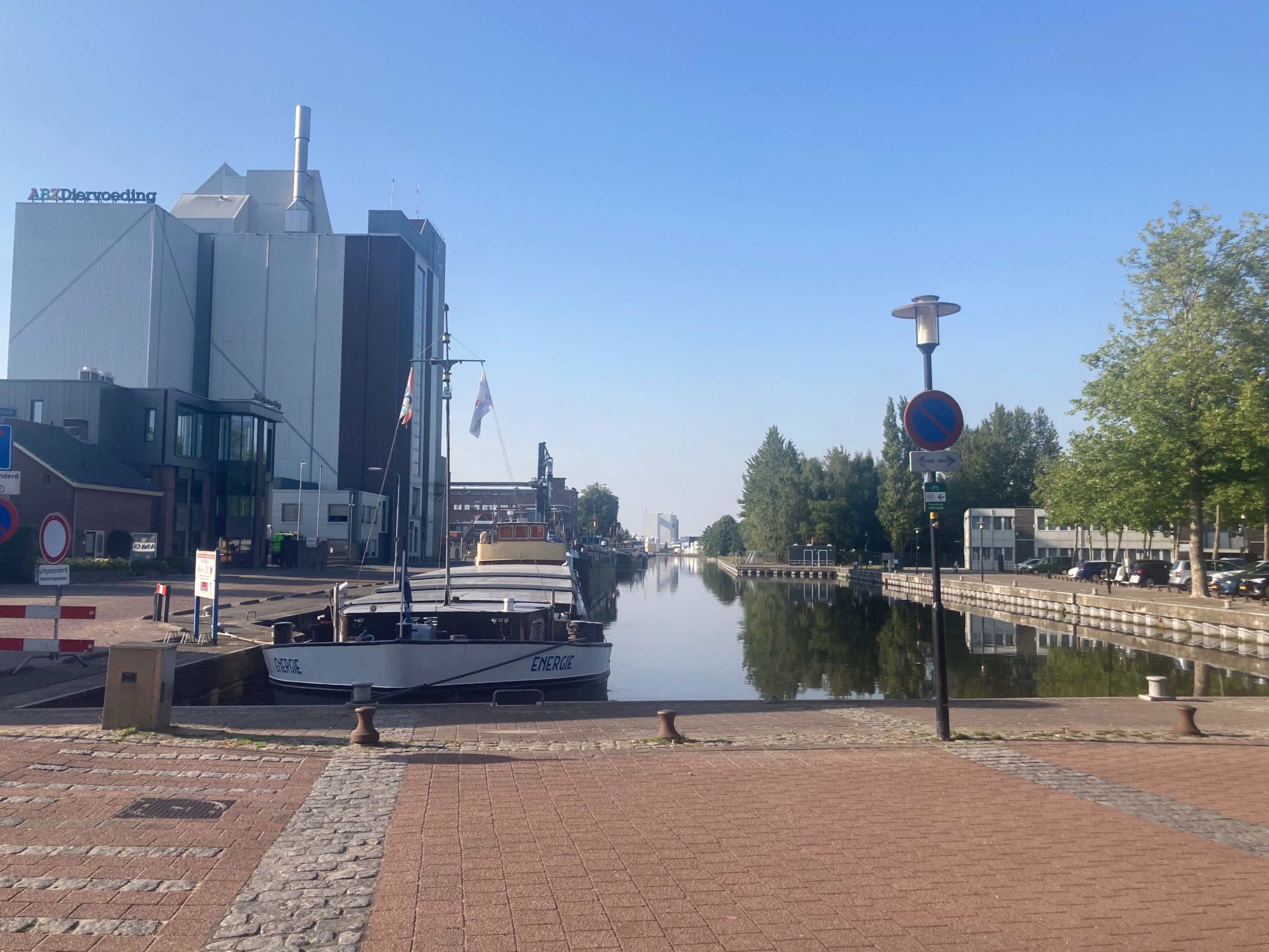 The Nijkerk harbour on the Arkervaart.